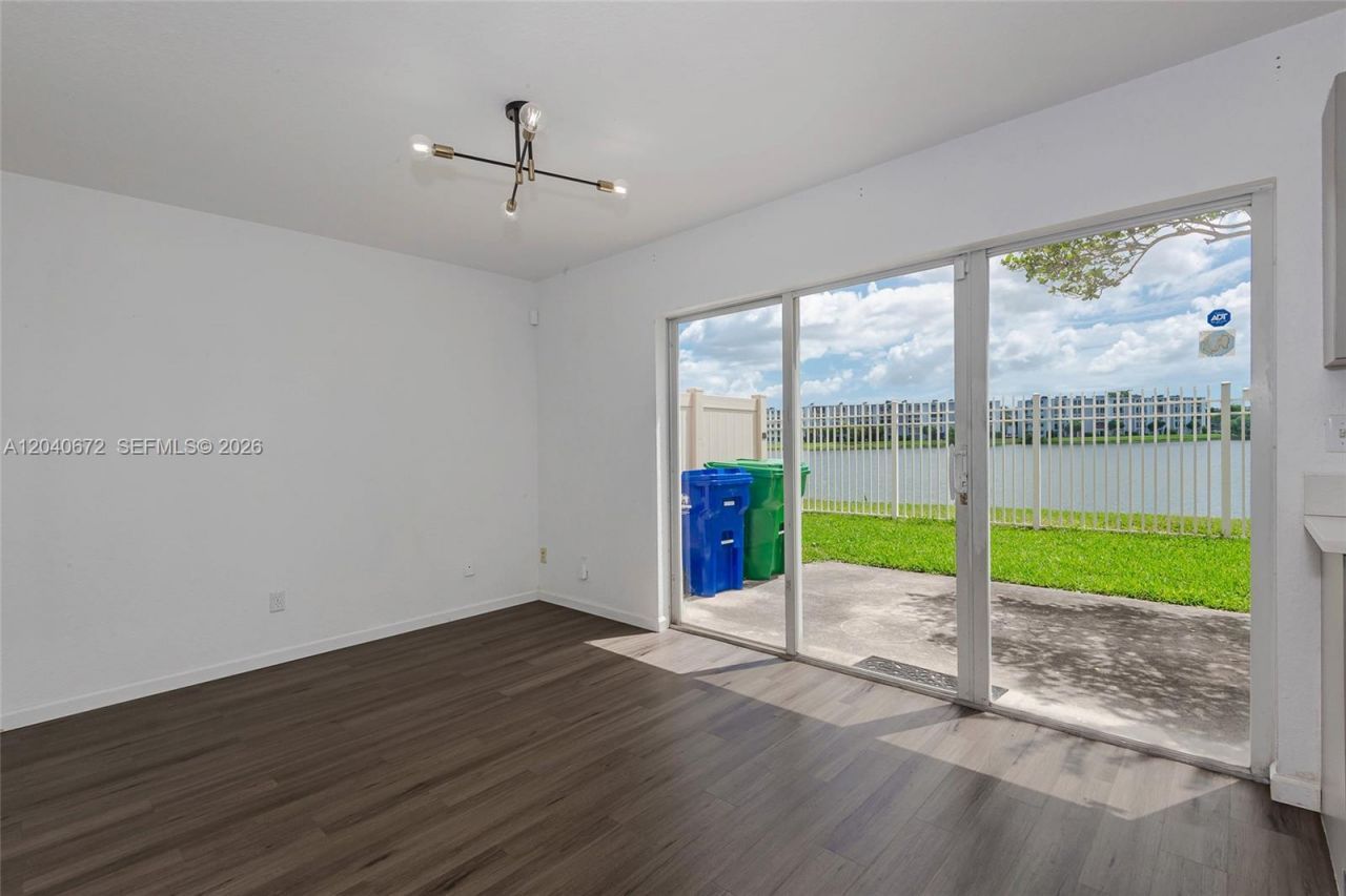 2123 SW 87th Ter, Miramar, FL 33025 Photo