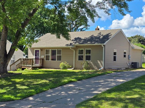 2011 Northwood Drive, North Saint Paul, MN 55109