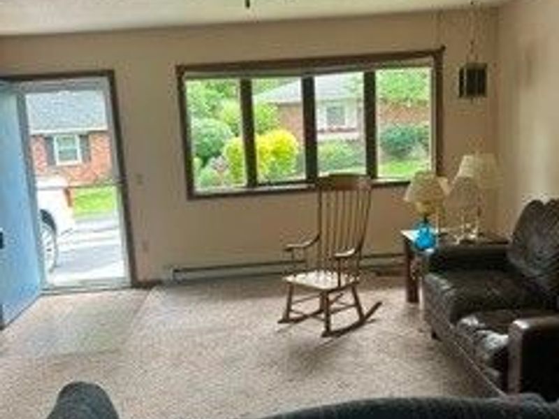 1926 Maple Street, Unit c, Salem, OH 44460 Photo 2