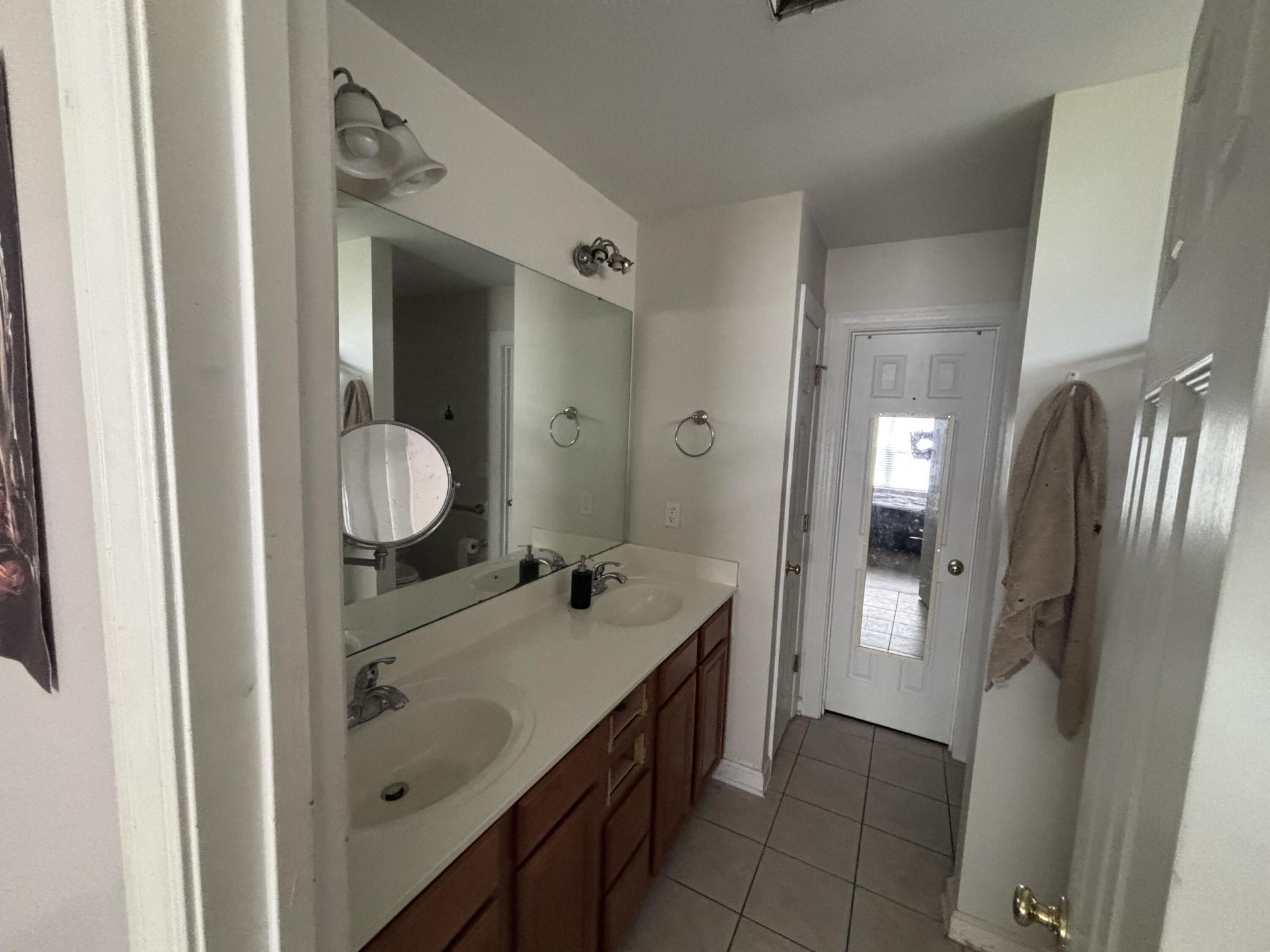 314 Garden Grove Drive Photo 7