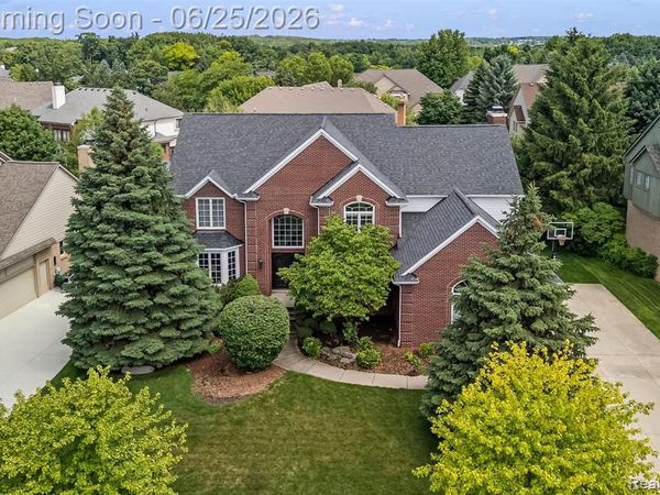 3612 Sleepy Fox Drive, Rochester Hills, MI 48309