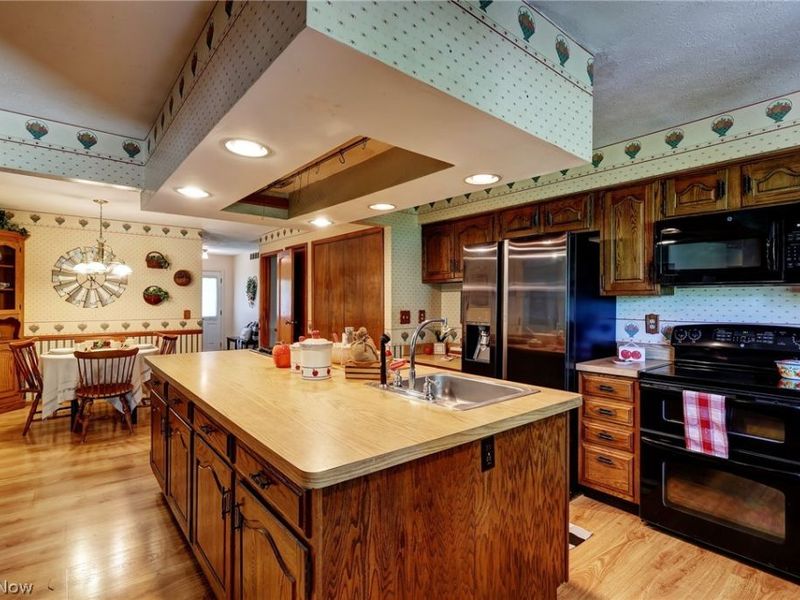 6065 E Valleyview Court, Mentor, OH 44060 Photo 12