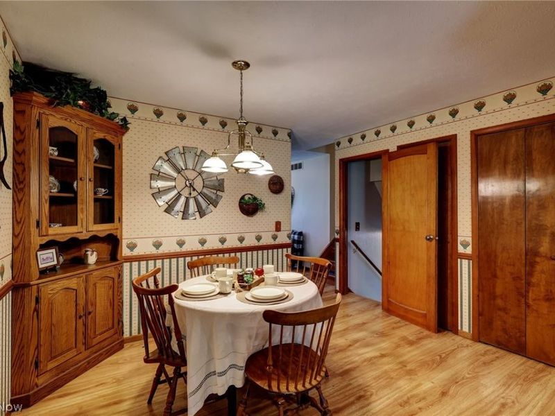 6065 E Valleyview Court, Mentor, OH 44060 Photo 8