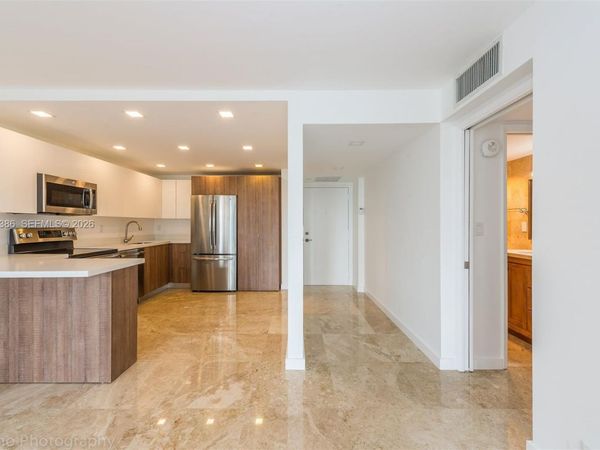 1901 Brickell Ave , Unit B912, Miami, FL 33129