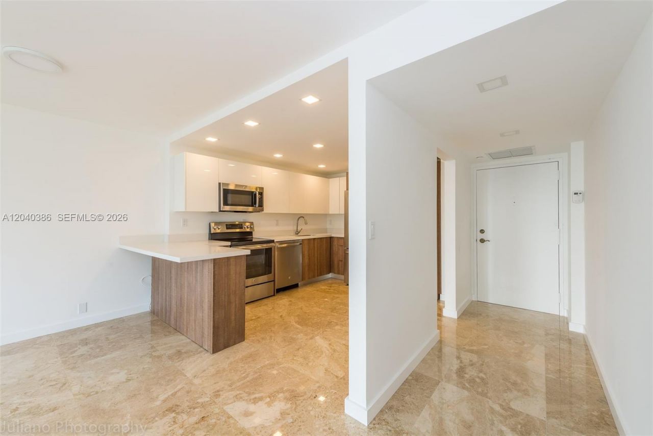 1901 Brickell Ave, Unit B912, Miami, FL 33129 Photo