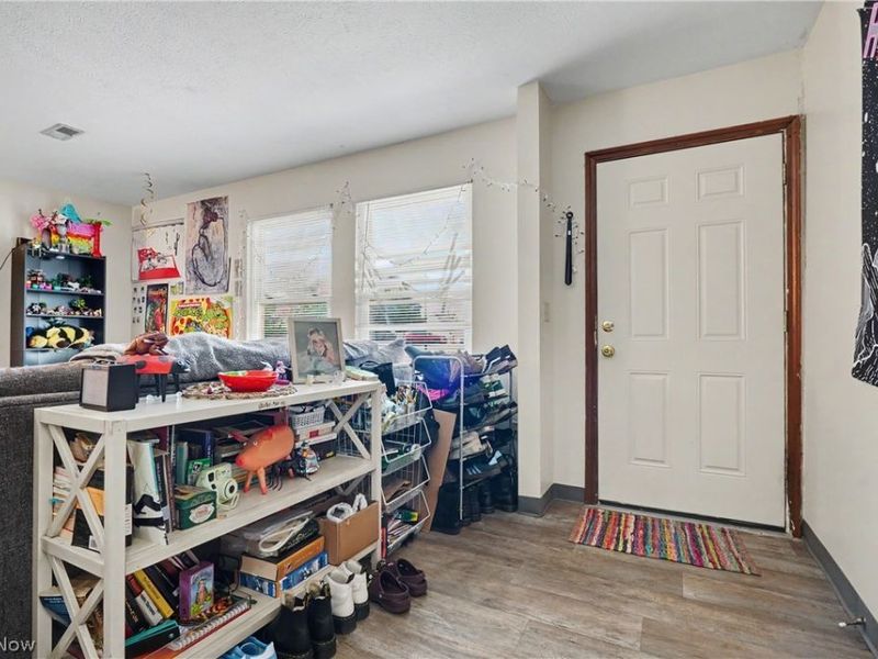 1503 Whitehall Boulevard, Kent, OH 44240 Photo 2