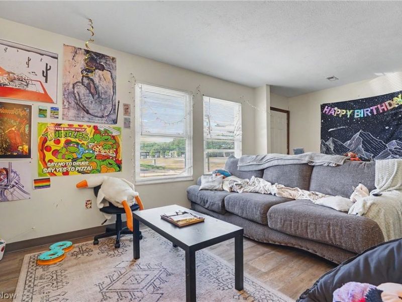 1503 Whitehall Boulevard, Kent, OH 44240 Photo 8