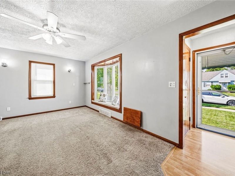 285 E 327th, Willowick, OH 44095 Photo 10