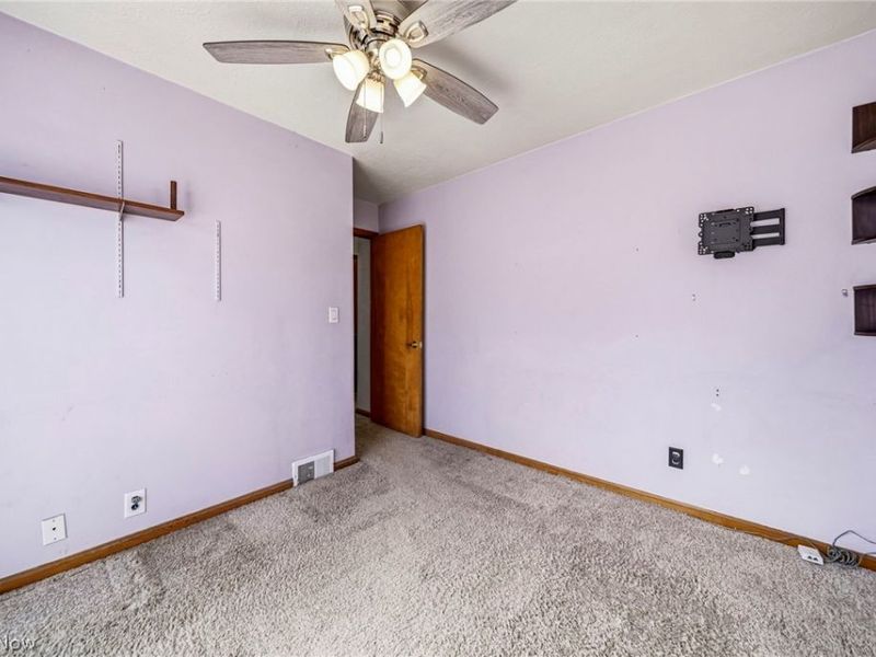 285 E 327th, Willowick, OH 44095 Photo 18