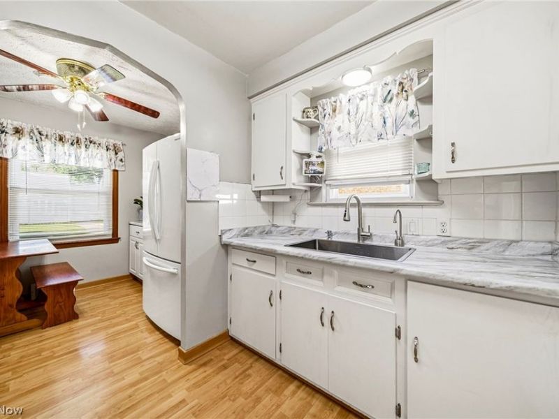 285 E 327th, Willowick, OH 44095 Photo 6