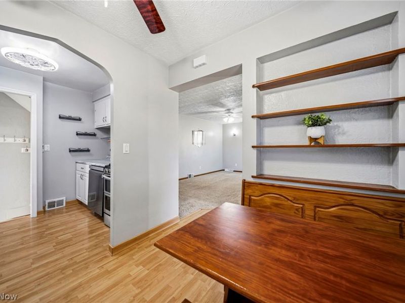 285 E 327th, Willowick, OH 44095 Photo 8