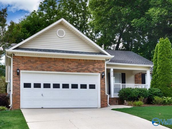 210 Hollington Drive NE, Huntsville, AL 35811