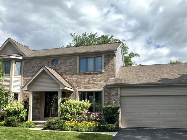 2252 Cedarwood Drive , Maumee, OH 43537