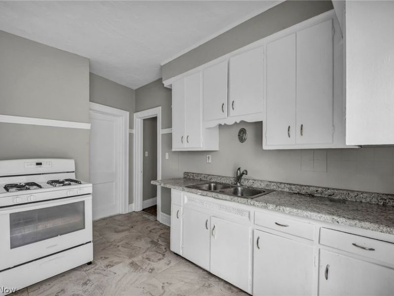 11717 Gay Avenue, Cleveland, OH 44105 Photo 28
