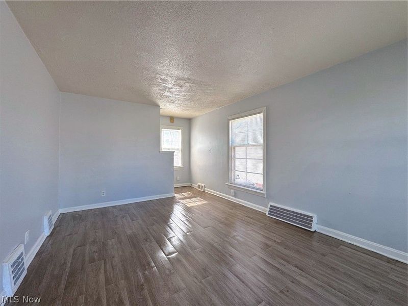 554 Darlington Drive, Bedford, OH 44146 Photo 5