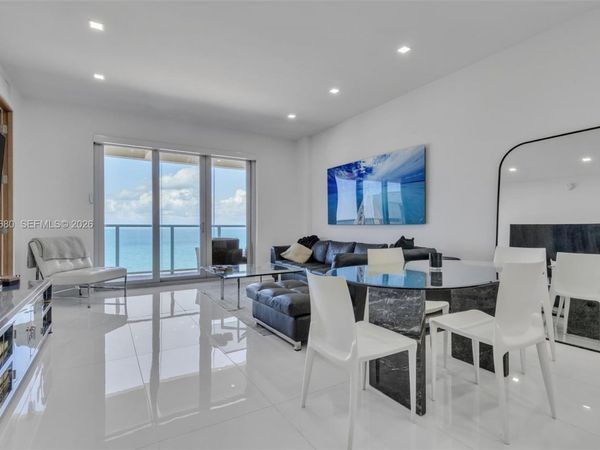 5701 Collins Ave , Unit PH08, Miami Beach, FL 33140