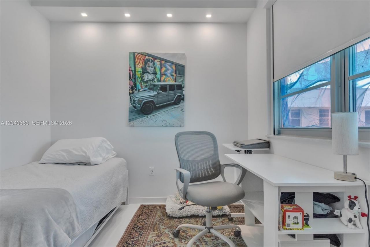 5701 Collins Ave, Unit PH08, Miami Beach, FL 33140 Photo