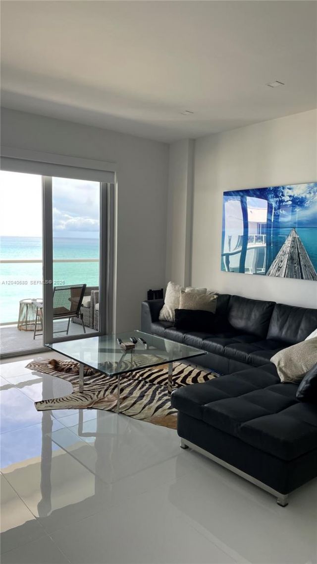 5701 Collins Ave, Unit PH08, Miami Beach, FL 33140 Photo