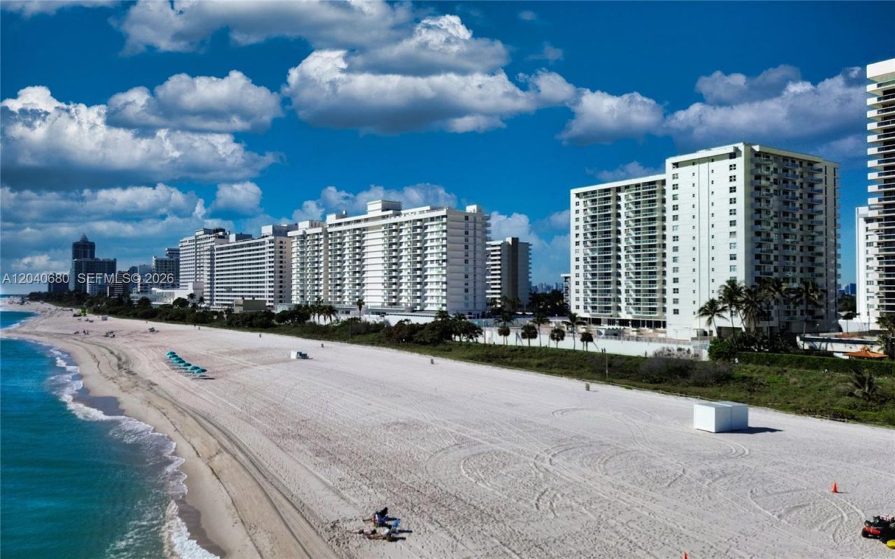 5701 Collins Ave, Unit PH08, Miami Beach, FL 33140 Photo
