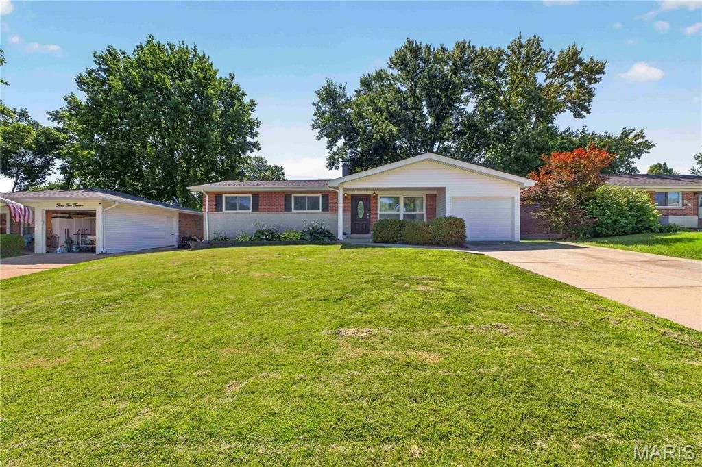 3518 Glen Arbor Drive, Saint Louis, MO 63125 Main Photo