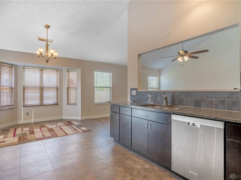 4202 Dobbin Circle, Dayton, OH 45424 Photo 10