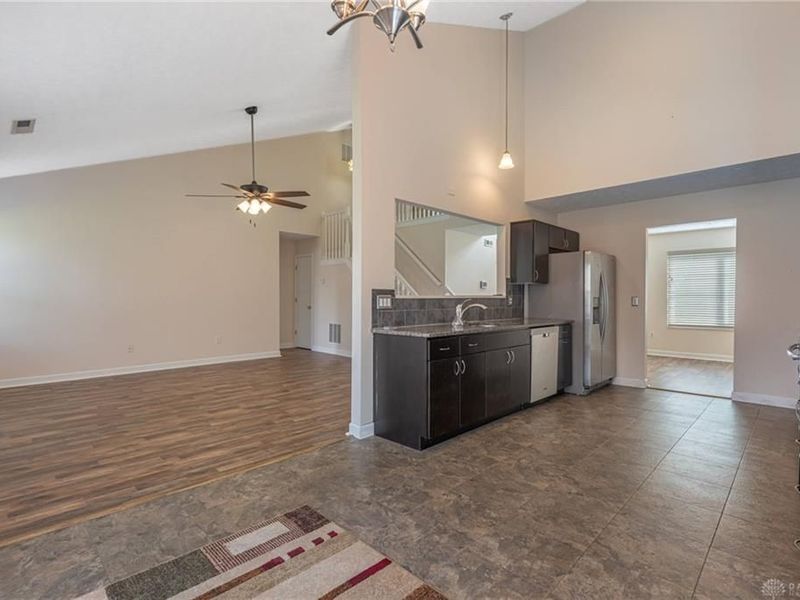 4202 Dobbin Circle, Dayton, OH 45424 Photo 6