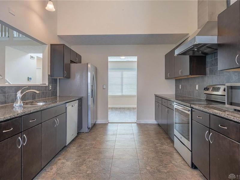 4202 Dobbin Circle, Dayton, OH 45424 Photo 8