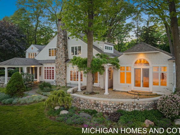 714 N Shore Drive, Holland, MI 49424