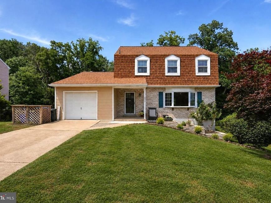 2437 W Colonial Drive, Upper Chichester, PA 19061 Main Photo