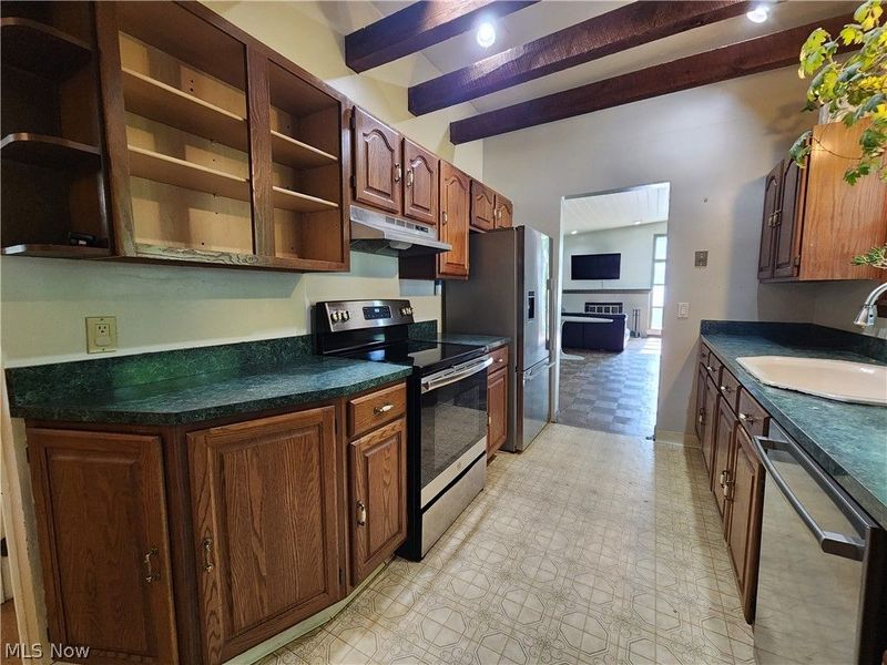 721 Frank Boulevard, Akron, OH 44320 Photo 4