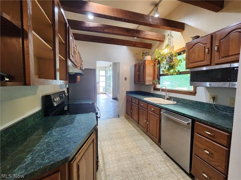 721 Frank Boulevard, Akron, OH 44320 Photo 5
