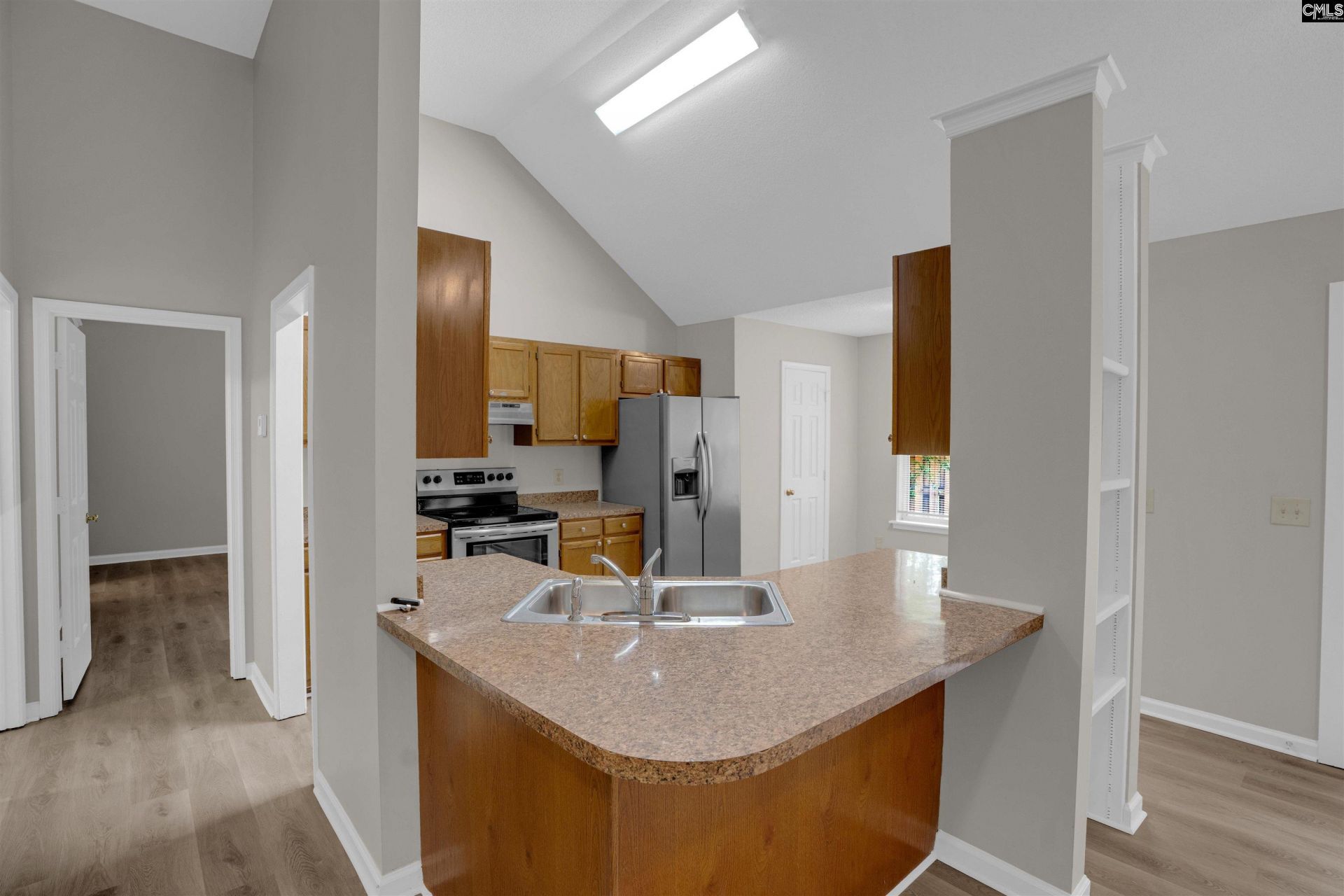 100 Chippenham Circle Photo 11