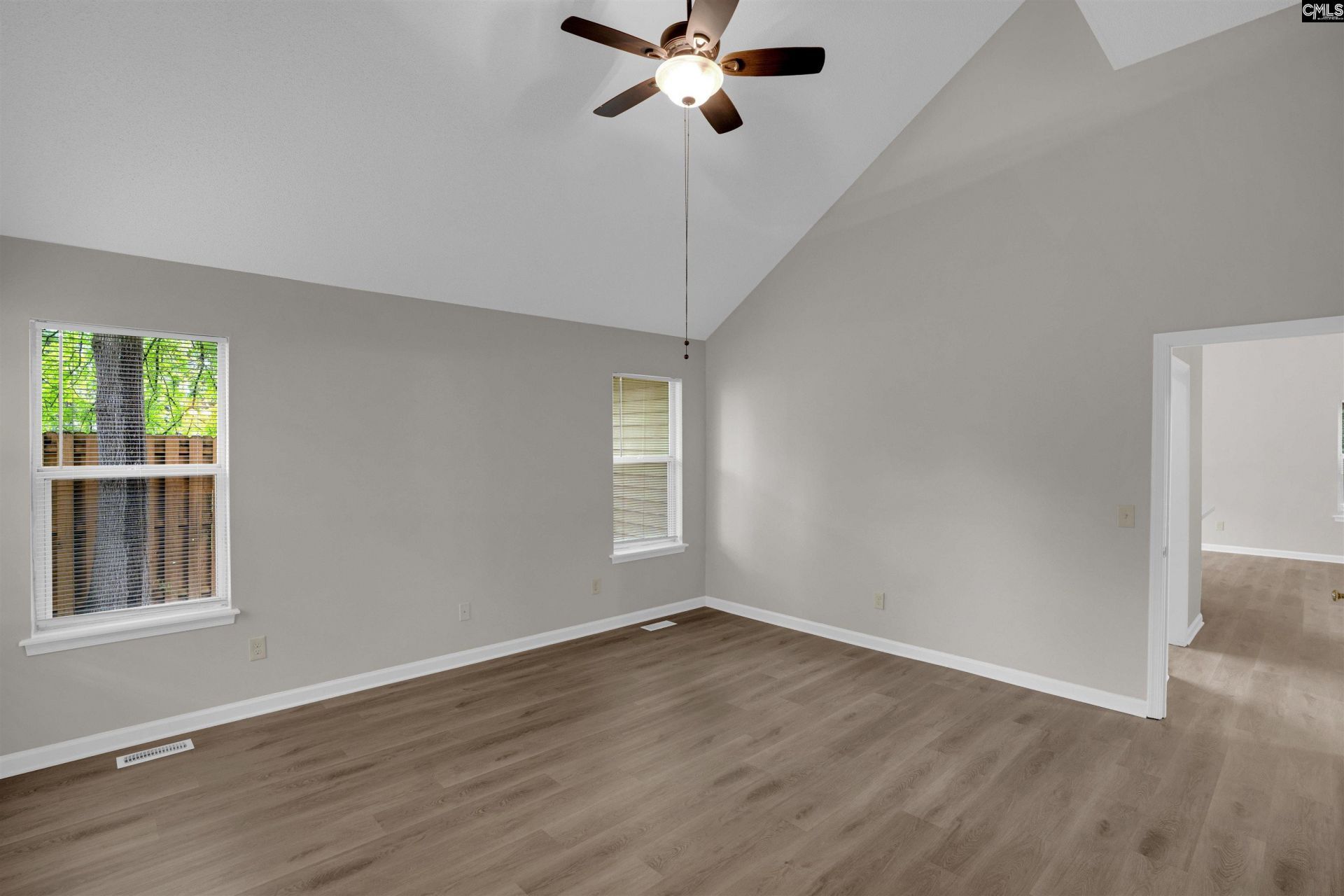 100 Chippenham Circle Photo 20