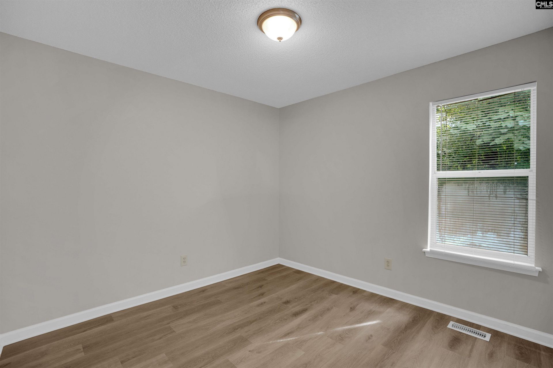 100 Chippenham Circle Photo 27