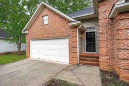100 Chippenham Circle photo 4