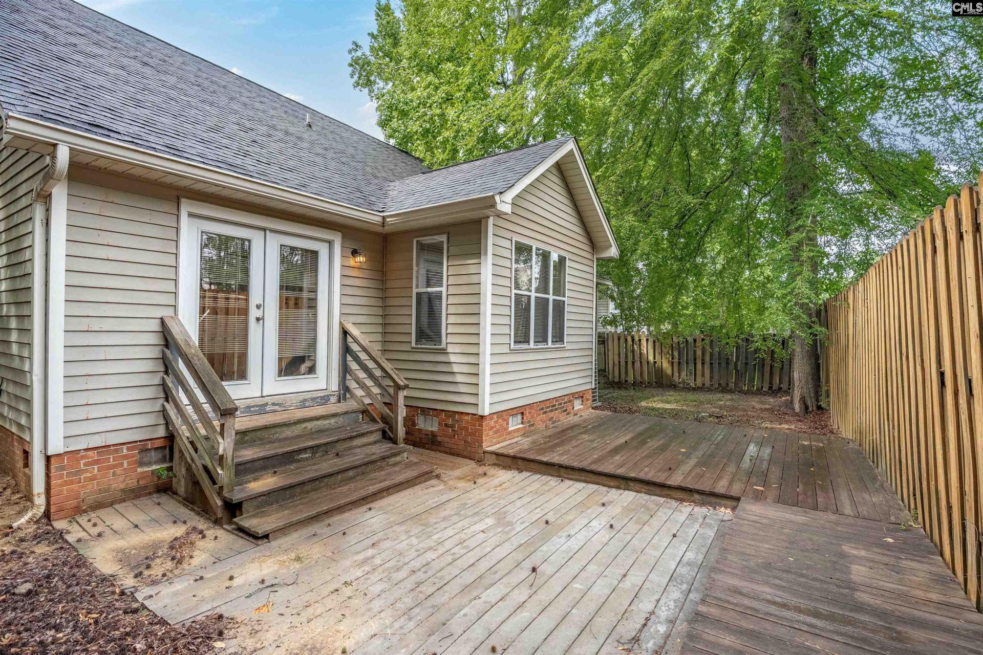 100 Chippenham Circle Photo 32