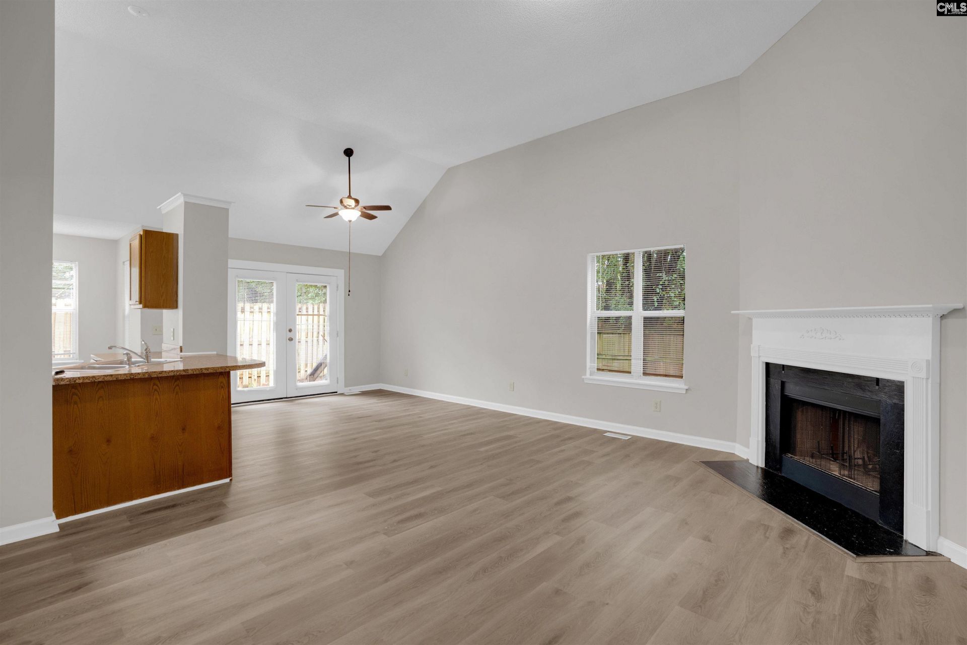 100 Chippenham Circle Photo 5