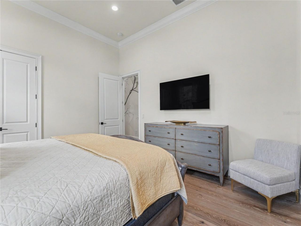 732 Shore Drive E, Oldsmar, FL 34677 Photo