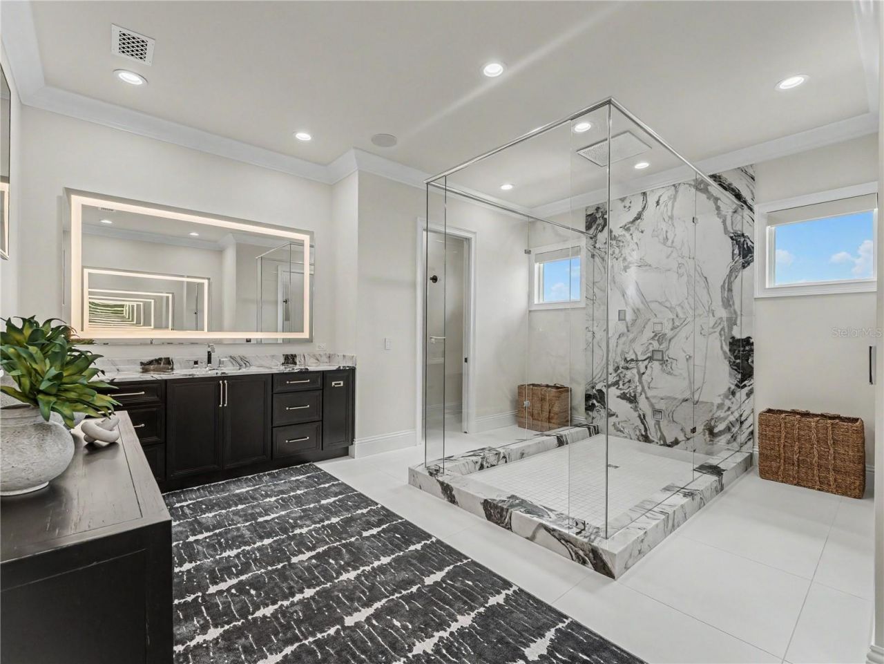 732 Shore Drive E, Oldsmar, FL 34677 Photo