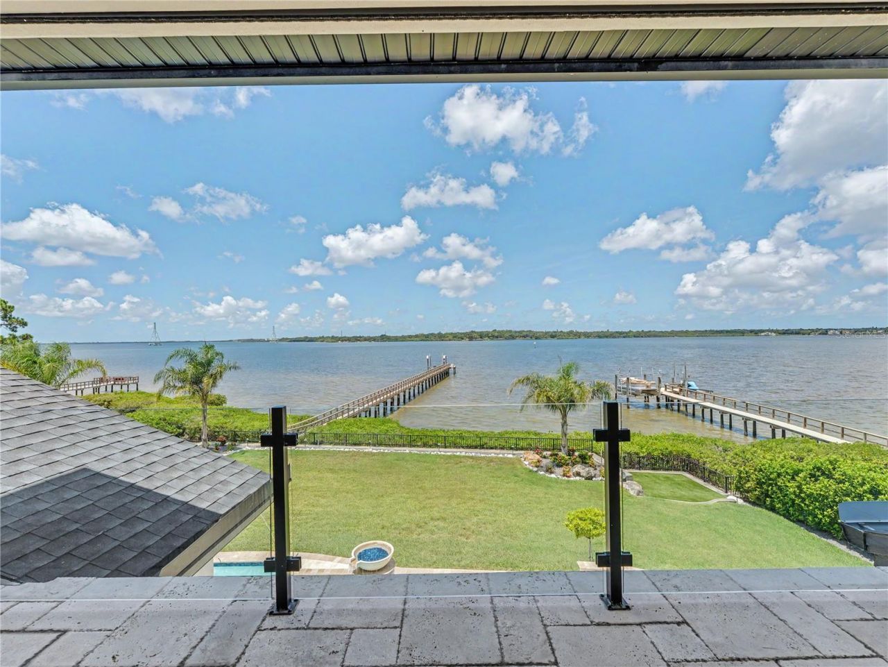 732 Shore Drive E, Oldsmar, FL 34677 Photo
