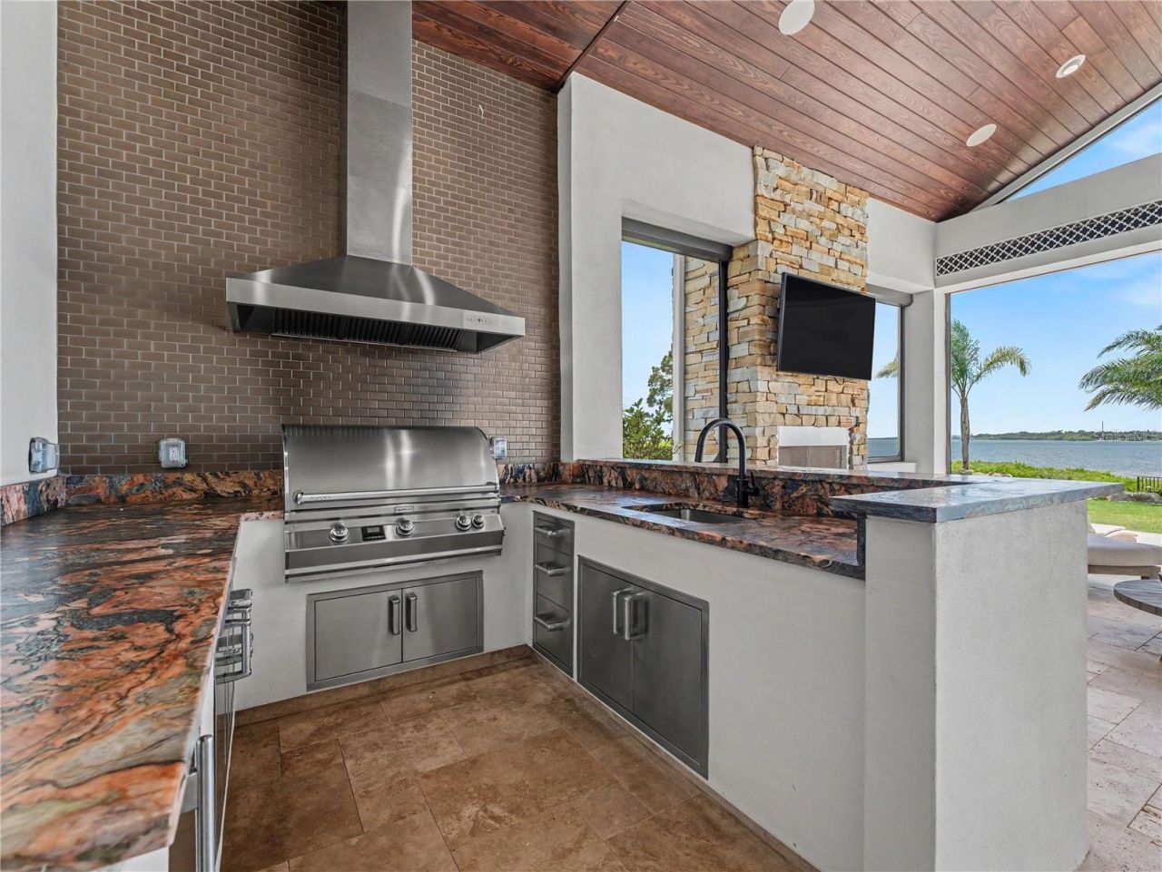 732 Shore Drive E, Oldsmar, FL 34677 Photo