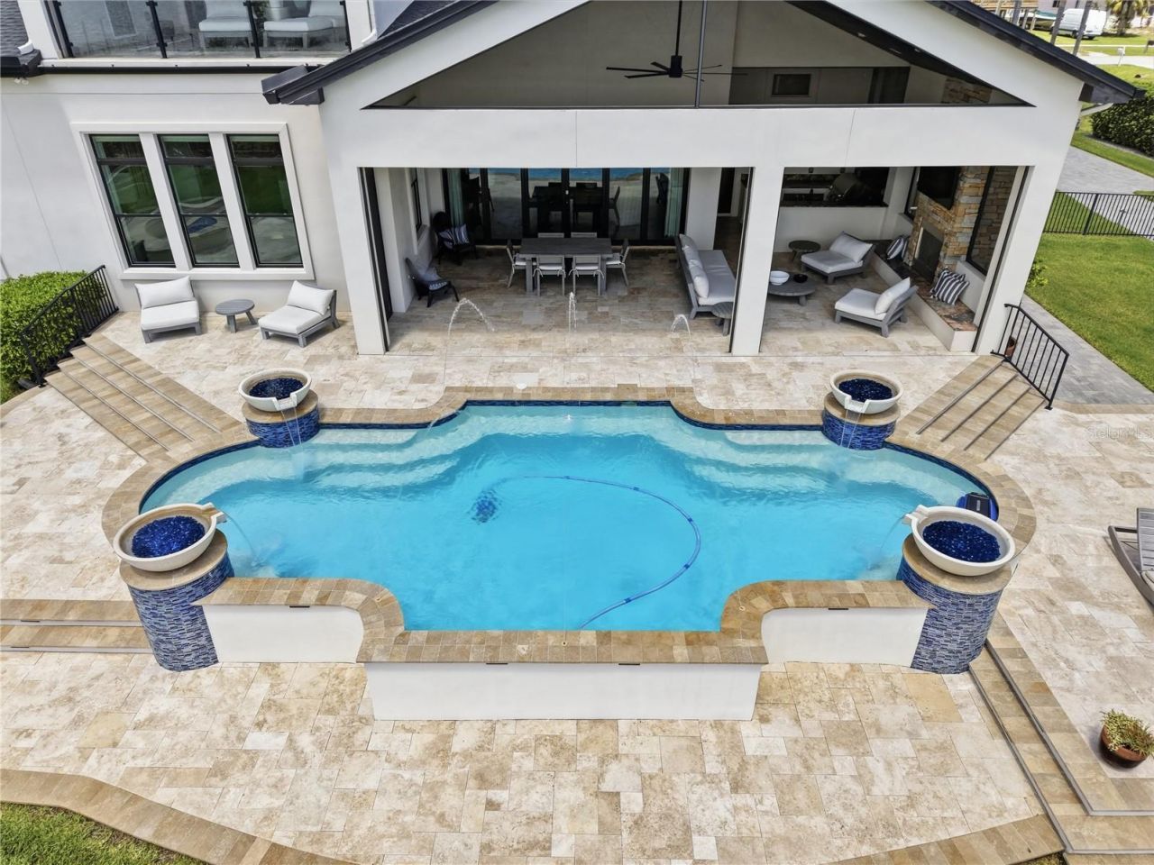 732 Shore Drive E, Oldsmar, FL 34677 Photo