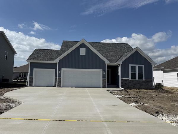 3700 Bishops Cap DRIVE, Franksville, WI 53126