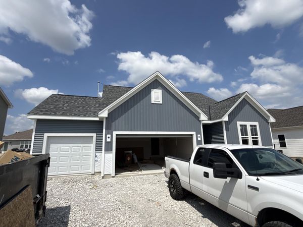 3700 Bishops Cap Dr, Caledonia, WI 53126