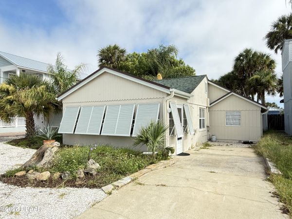 308 Due East Street, New Smyrna Beach, FL 32169