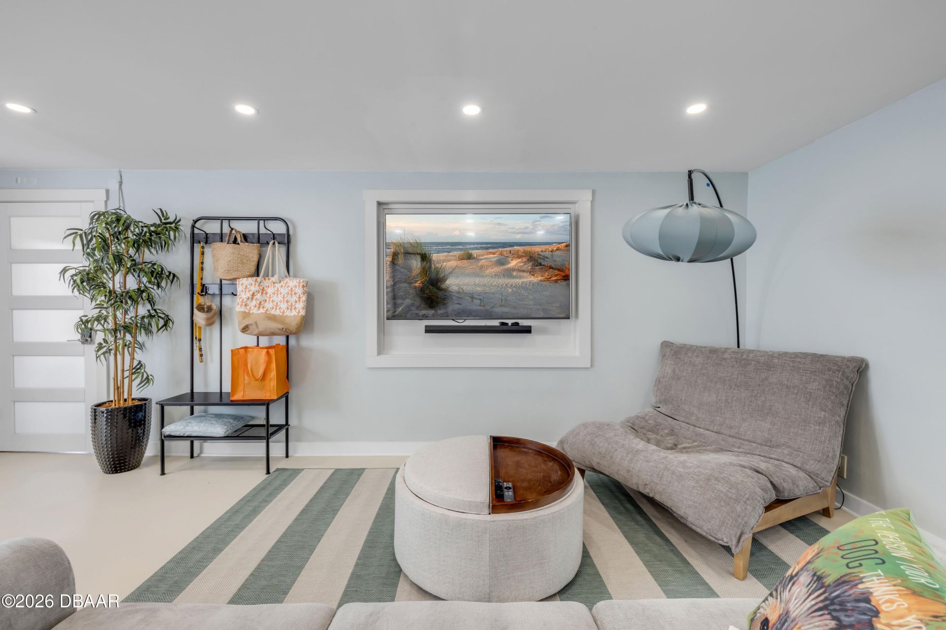 308 Due East Street, New Smyrna Beach, FL 32169 Photo