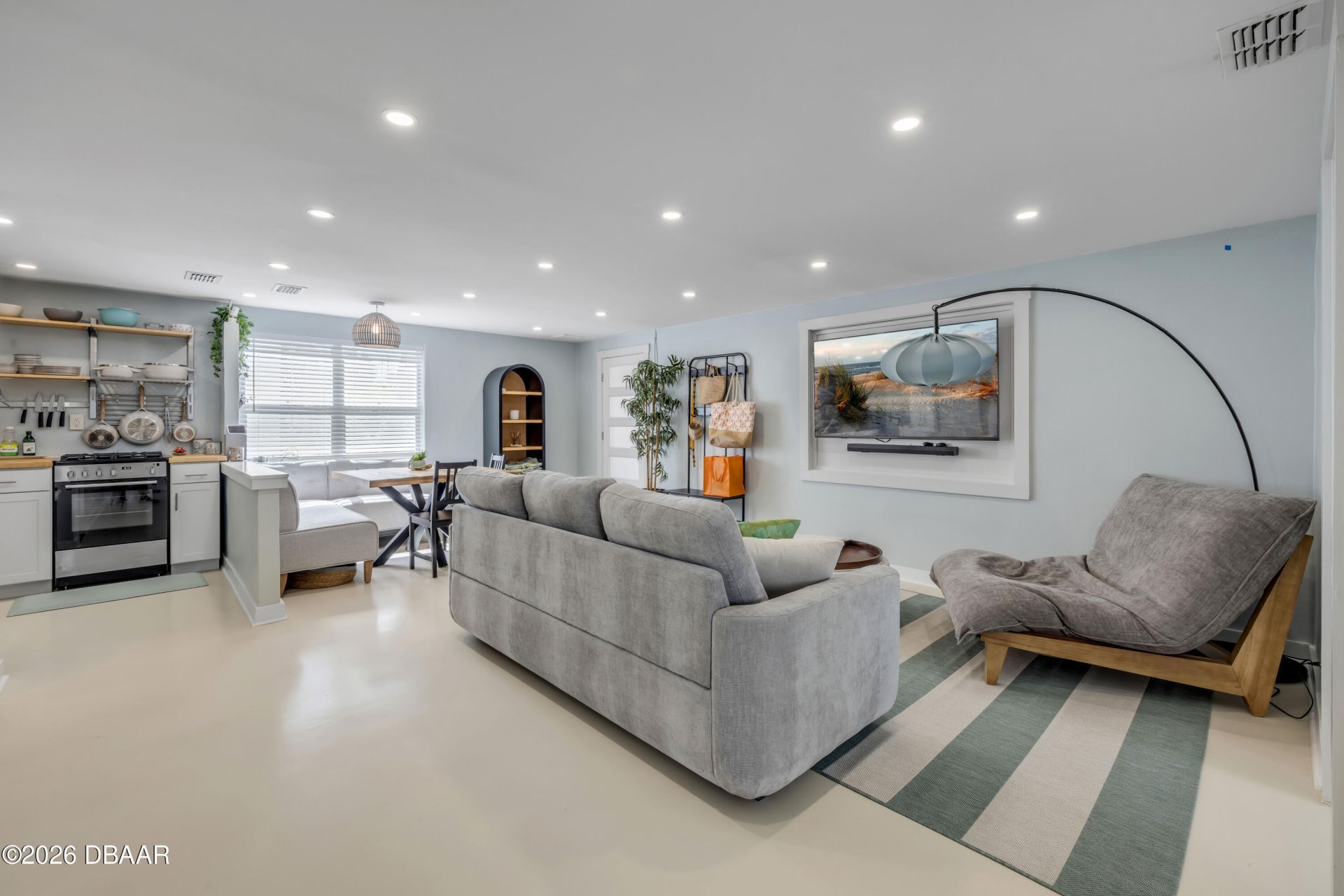 308 Due East Street, New Smyrna Beach, FL 32169 Photo