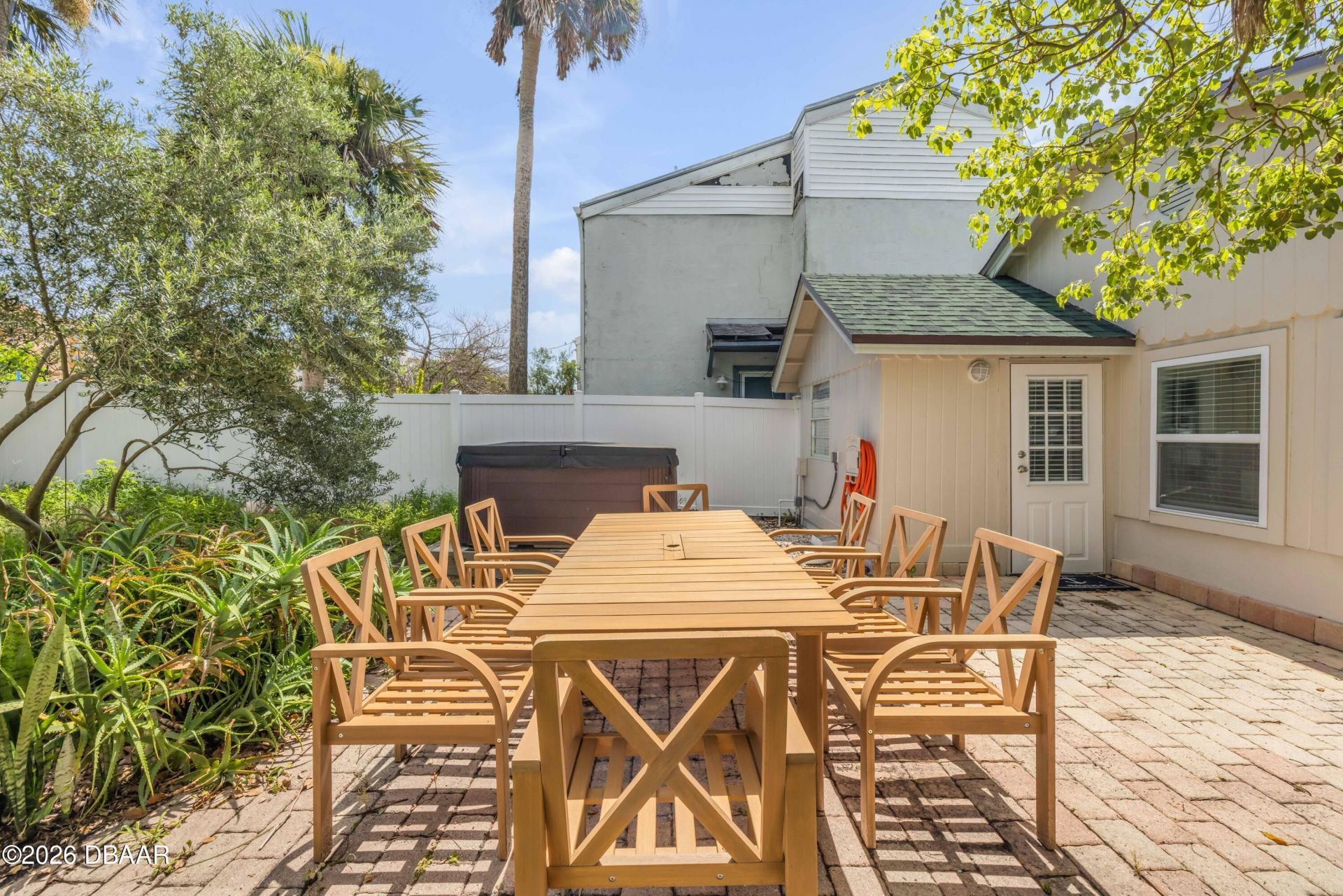 308 Due East Street, New Smyrna Beach, FL 32169 Photo