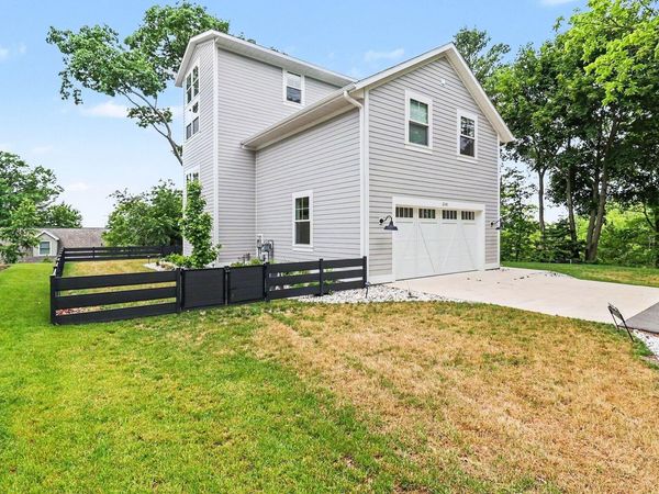 258 W Lowell Street, Pentwater, MI 49449