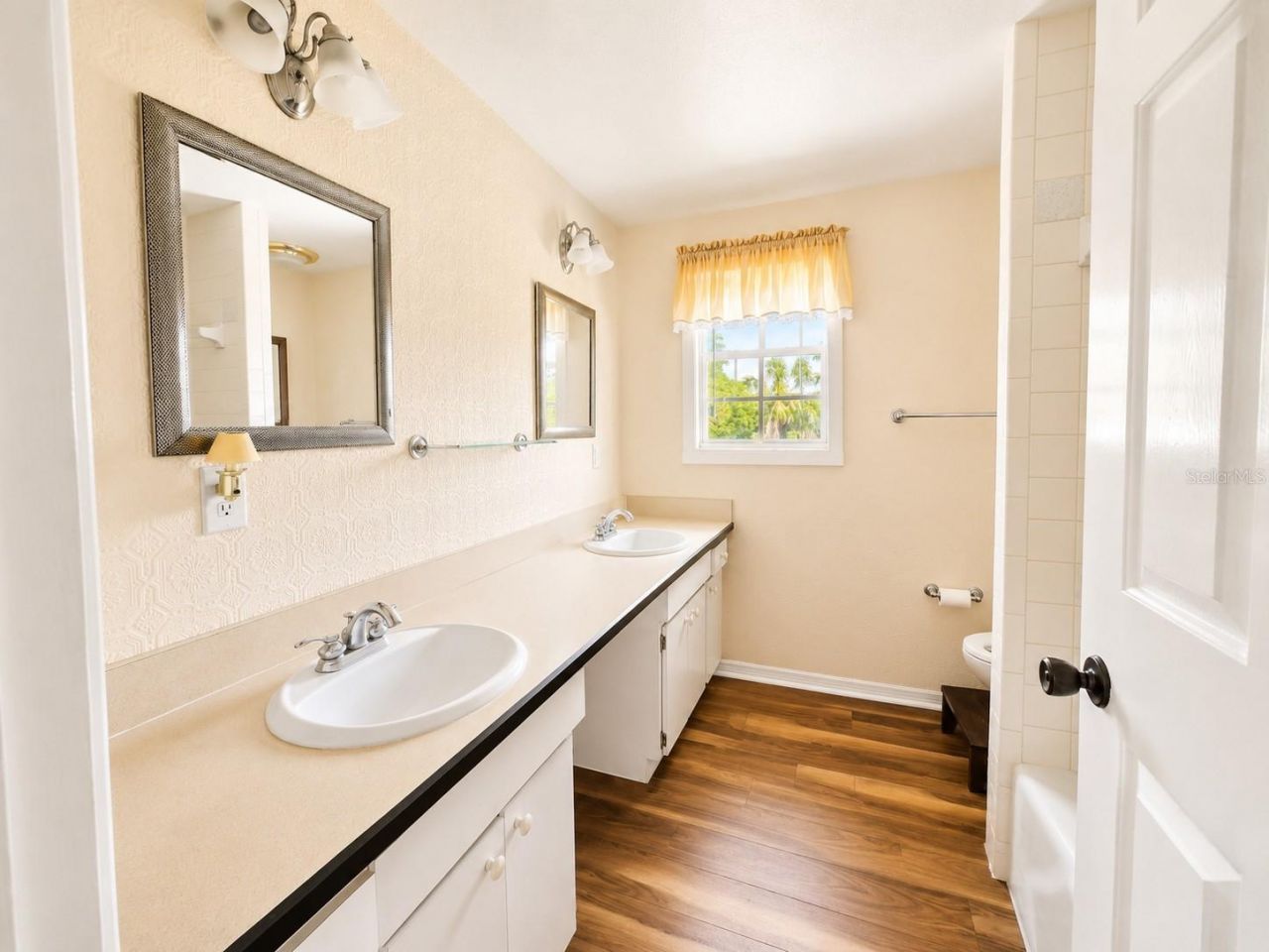 2515 16th Avenue Drive E, Bradenton, FL 34208 Photo